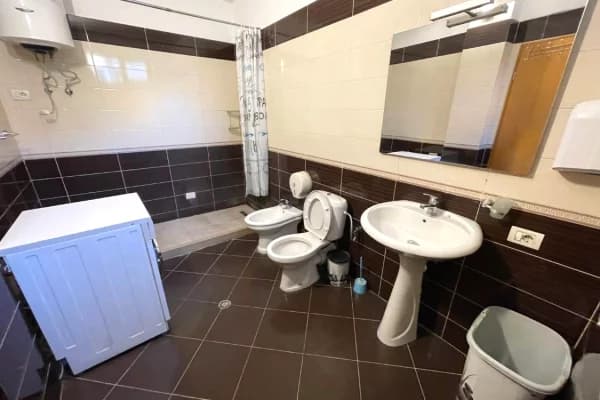 🏡 Jepet me qira Apartament 2+1+2 – prane Shkolles se Kuqe - Miniaturë 8