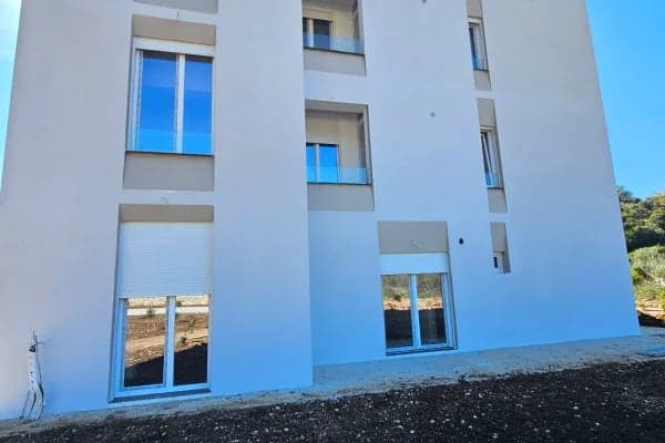 🏡 Apartament 1+1 për Shitje – Himarë (te Kalçeto) — Miniaturë 9