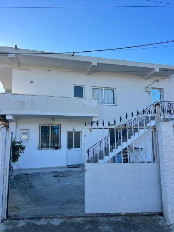 SHITET VILE DY KATESHE 3+1+4 BALLKONE PRANE KOMPLEKS TOCAKUT 290000 EURO — Foto 1