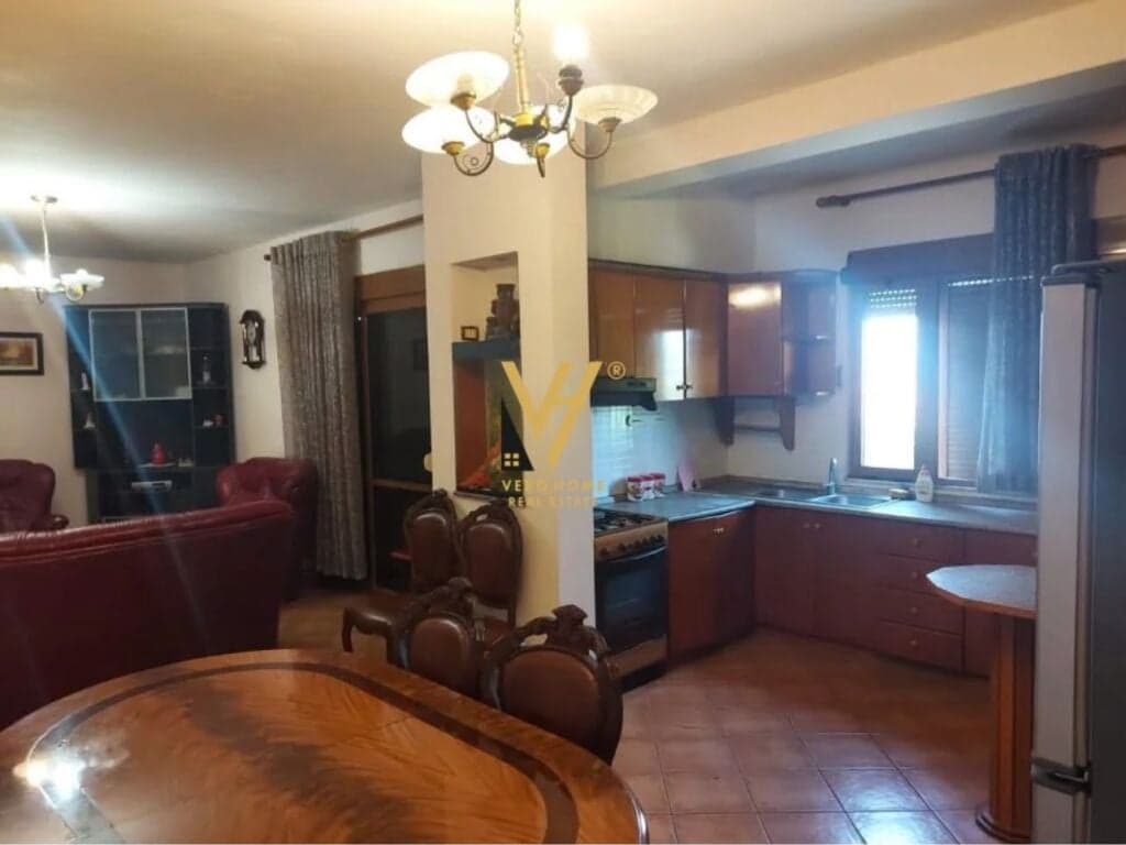 SHITET VILE 2-KATESHE NE SPITALLE, DURRES 250.000 EURO — Foto 1