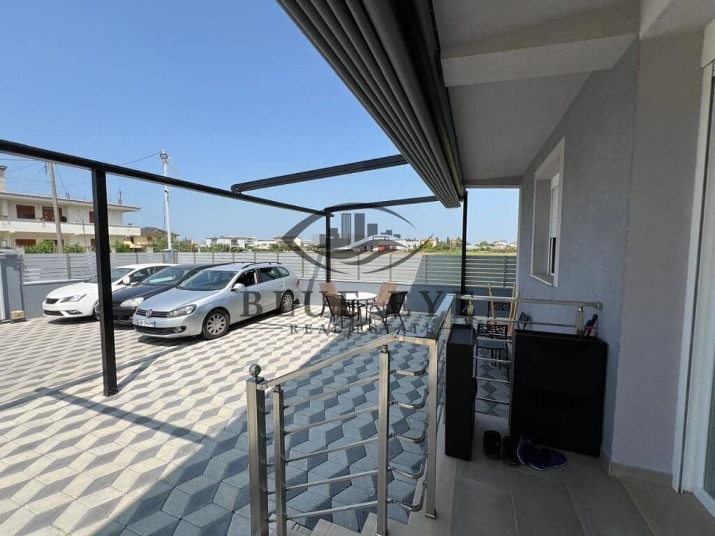 Shitet Vilë 2-Katëshe në Xhafzotaj ,Durres ! — Miniaturë 4