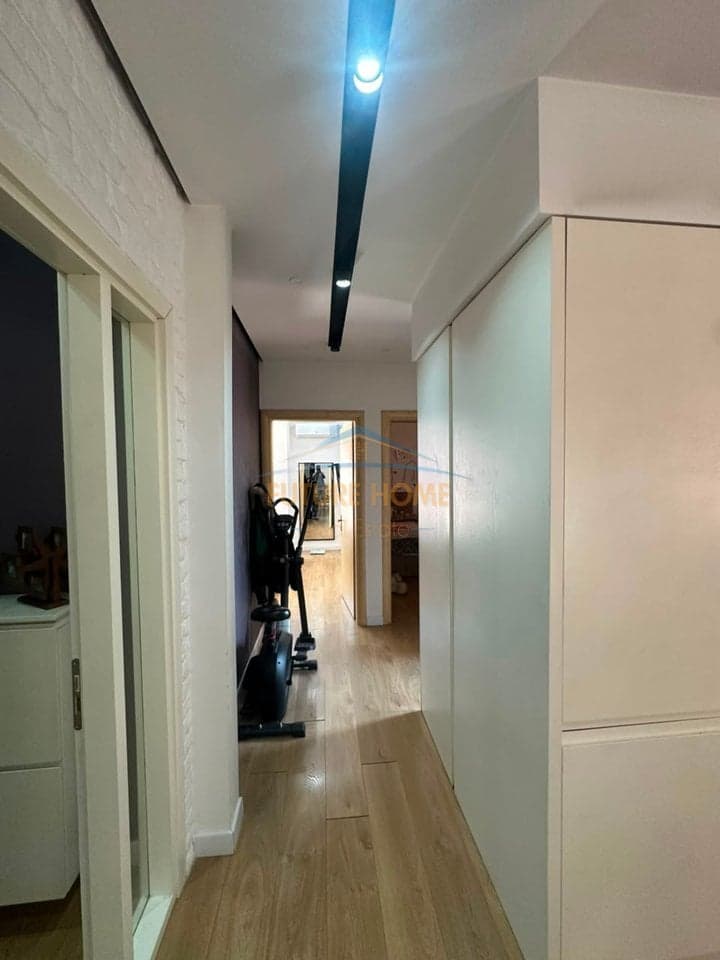 Shitet apartament 2+1+ Garderobë dhe Verandë, Yzberisht, Tiranë — Miniaturë 5