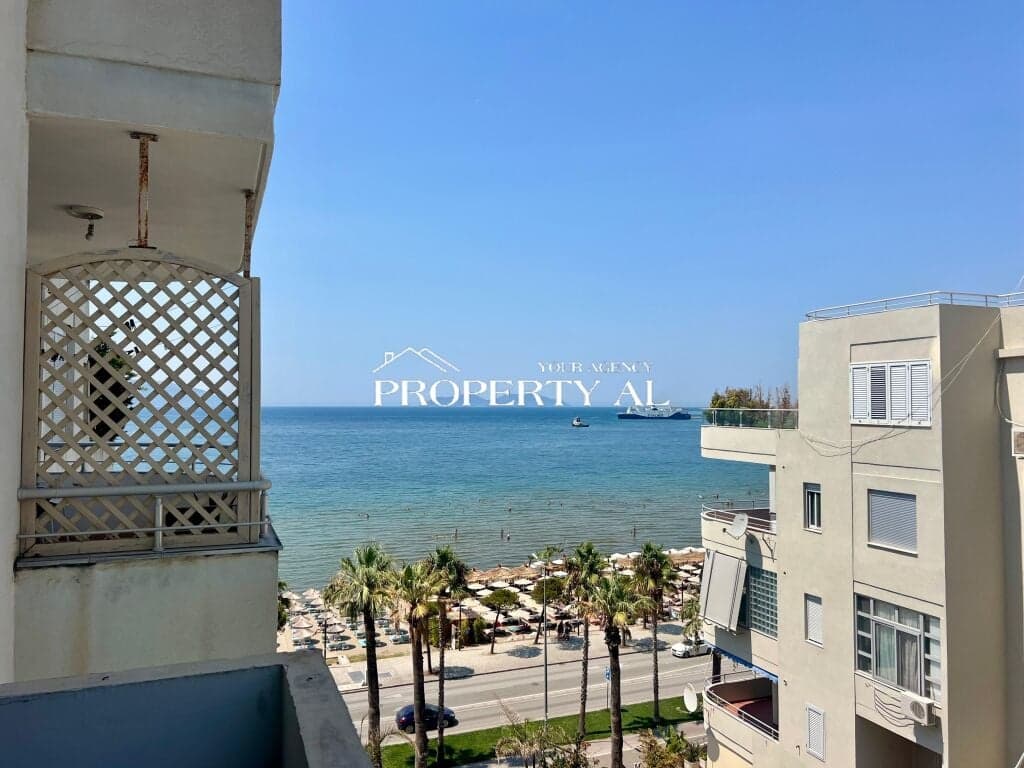Apartament 1+1 me pamje anësore nga deti në vijën e parë të Lungomares – Vlorë — Foto 1