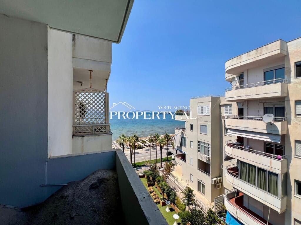 Apartament 1+1 me pamje anësore nga deti në vijën e parë të Lungomares – Vlorë — Miniaturë 3