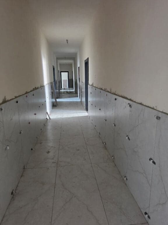 SHITET: 1+1 Perfekt ✨️ Kamëz 76.7m² ( 📍Fiks Te Pedonalja e Re ) 🌇 Kati 2, Ndërtim i ri 2026 | Çmimi: 71.000€ 💶 Planimetri Ultra ✅️ — Miniaturë 3