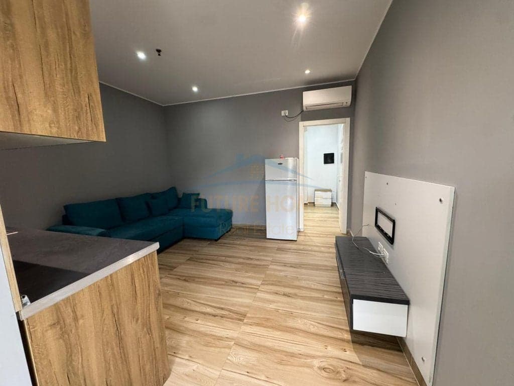 Disponojmë apartament 1+1 për Shitje. — Foto 1