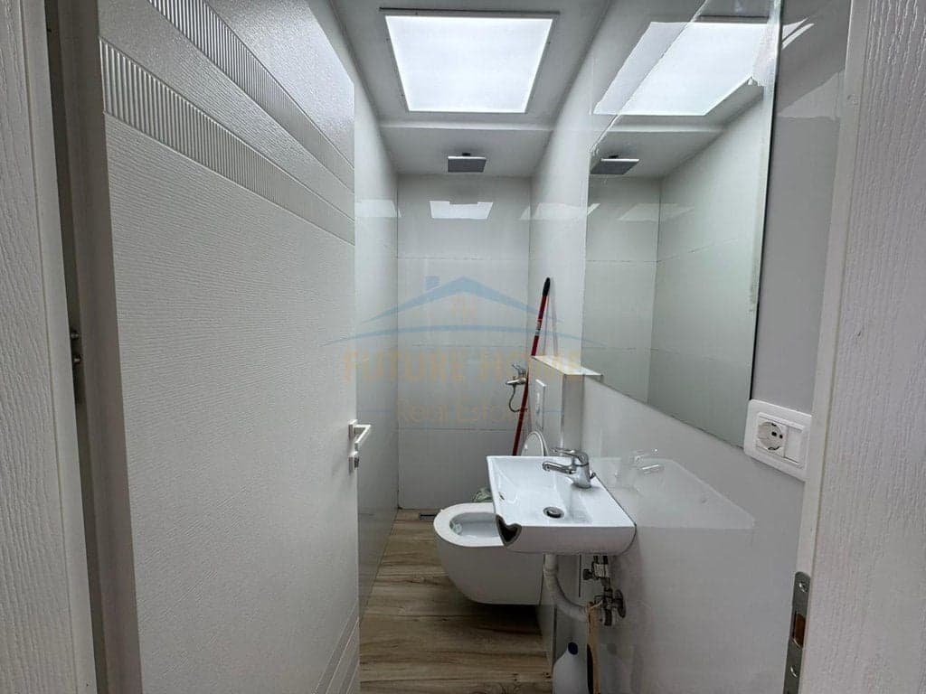 Disponojmë apartament 1+1 për Shitje. — Miniaturë 2