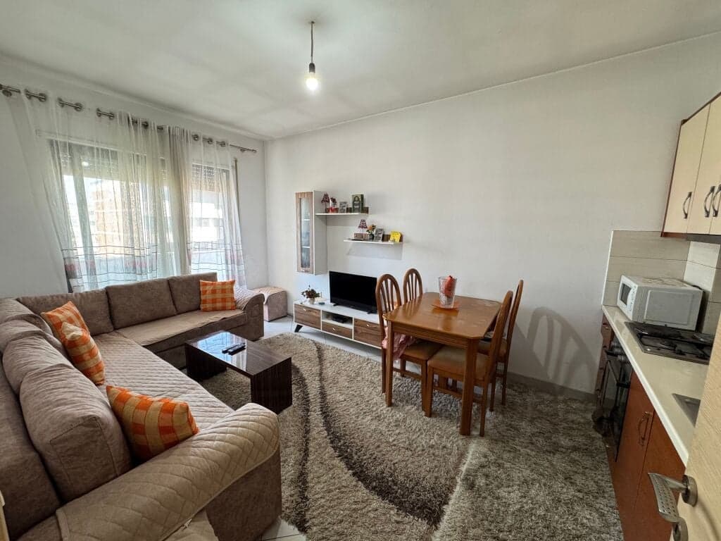 APARTAMENT 1+1 PER SHITJE NE ASTIR — Foto 1