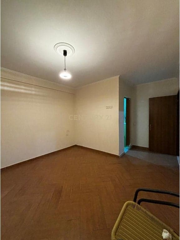 Shitet apartament 2+1+2 në Misto Mame — Foto 1
