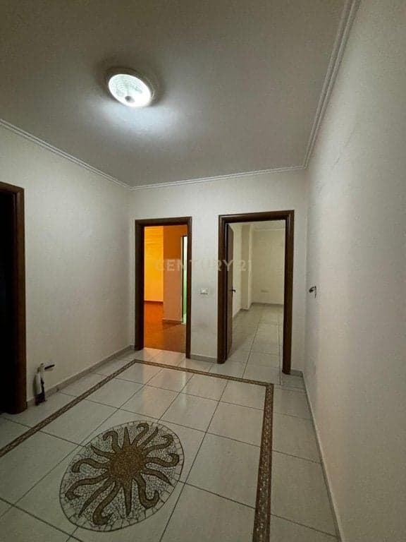 Shitet apartament 2+1+2 në Misto Mame — Miniaturë 2