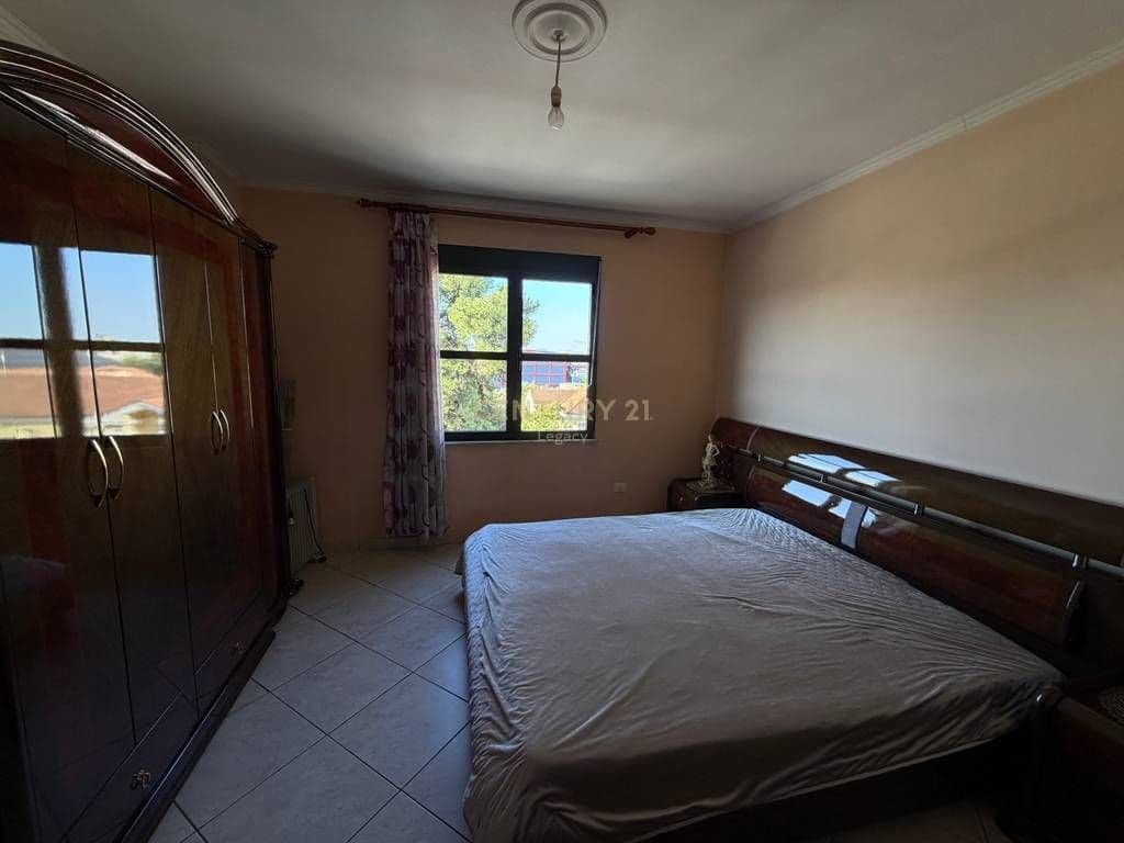 Shitet Apartament 2+1 ne Kinostudio — Miniaturë 4