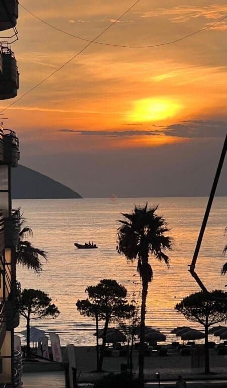 🌊 APARTAMENT 2+2 ME QIRA AFATGJATË | LUNGOMARE, VLORË — Foto 1