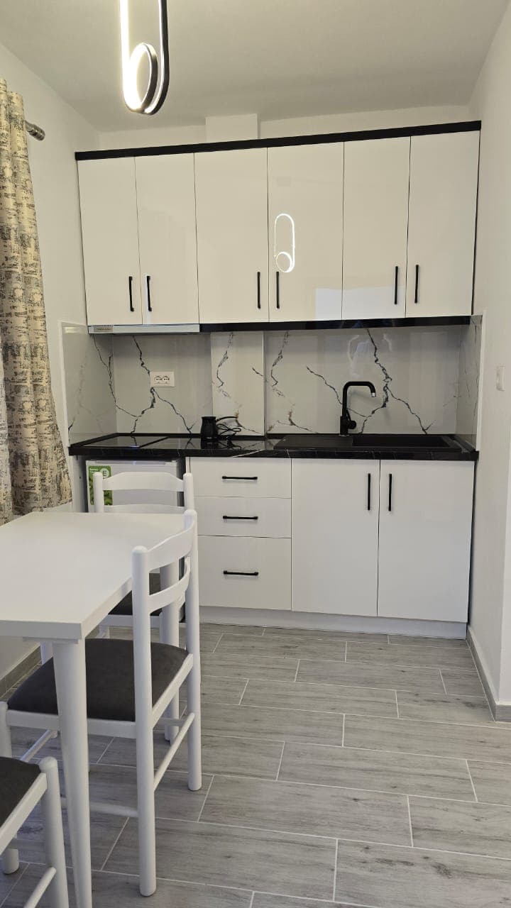 Garsoniere - Miniaturë 2