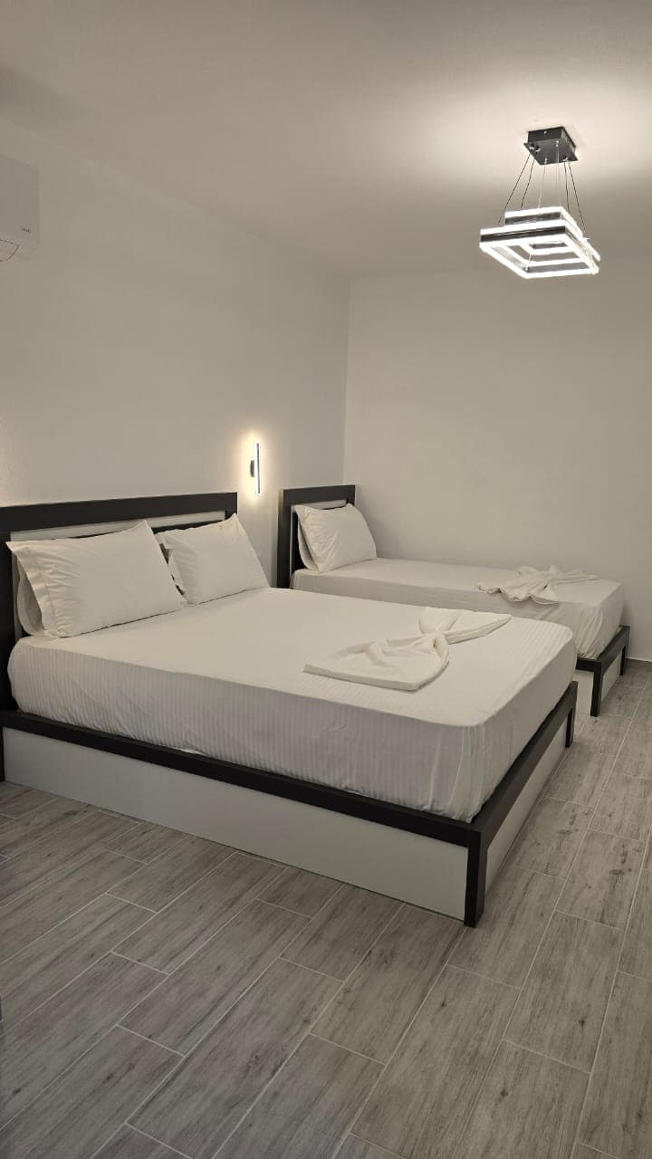 Garsoniere - Miniaturë 3