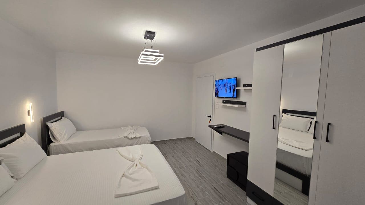 Garsoniere - Miniaturë 5