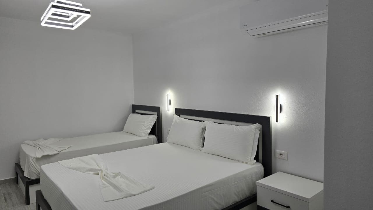 Garsoniere - Miniaturë 11