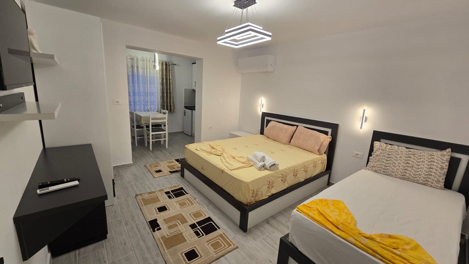 Garsoniere - Miniaturë 20